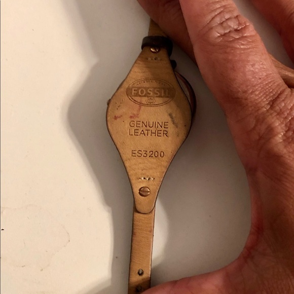 Brown Leather Fossil Watch - Picture 3 of 3